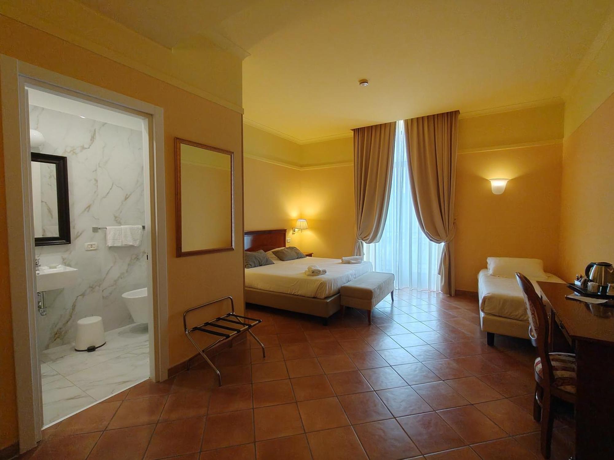 Hotel Nuvò Napoli Esterno foto