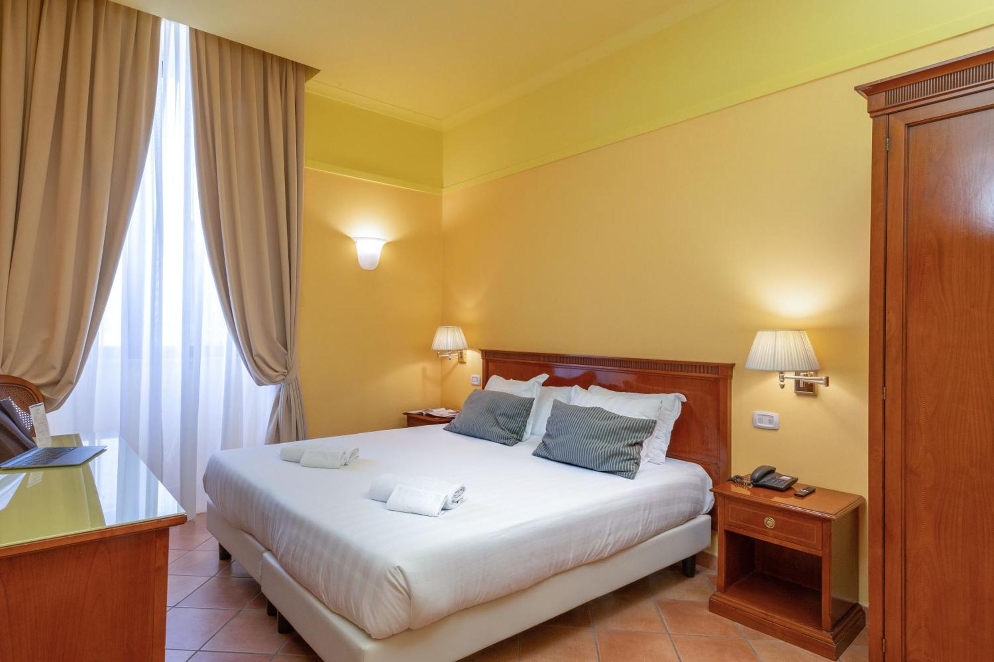 Hotel Nuvò Napoli Esterno foto